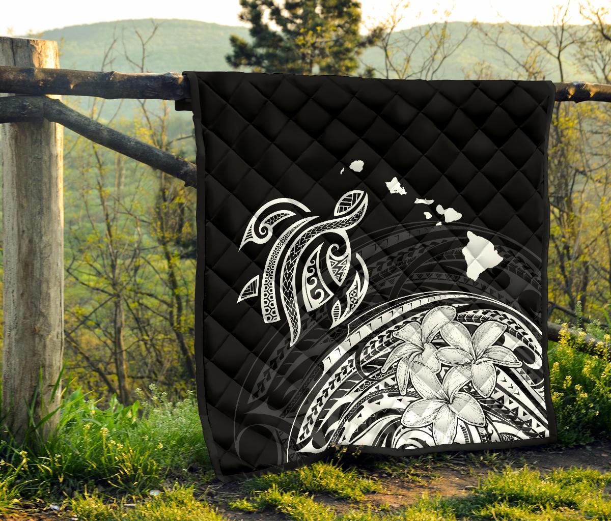 Hawaii Map Plumeria Polynesian Premium Quilt - Polynesian Pride