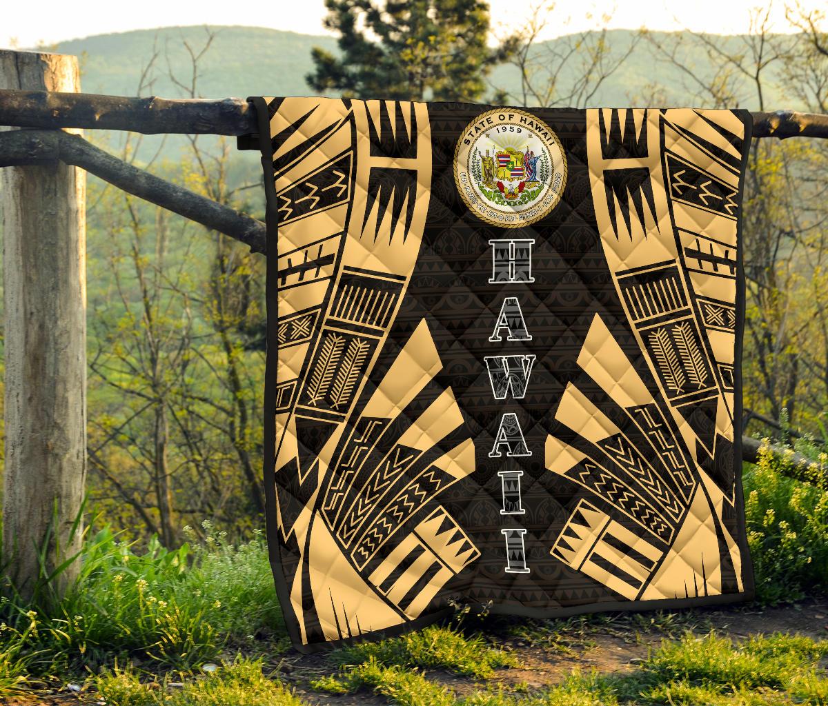 Hawaii Premium Quilt - Polynesian Tattoo Gold - Polynesian Pride