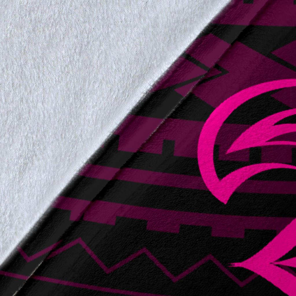 Hawaii Sea Turtle Is Swimming Toward Premium Blanket Pink - Polynesian Pride