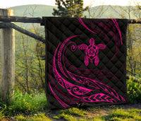 Hawaii Turtle Hibicus Premium Quilt - Frida Style - Pink - Polynesian Pride