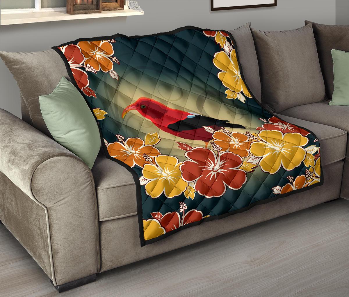 Honeycreeper Hibiscus Premium Quilt - Polynesian Pride