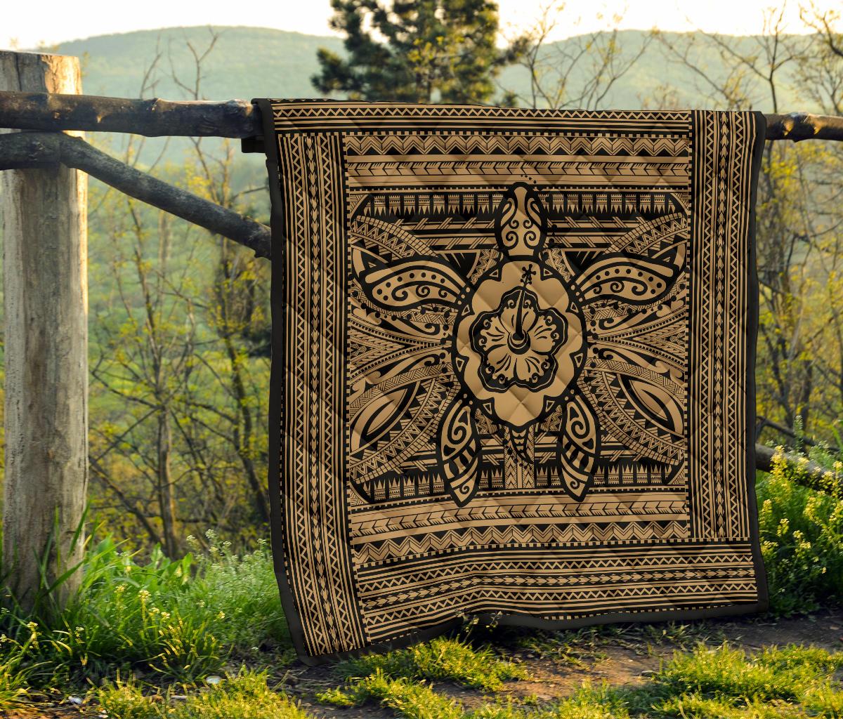 Hawaii Polyensian Turtle Premium Quilt Gold - Polynesian Pride