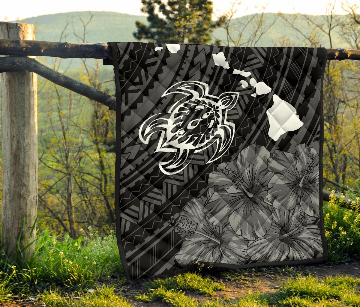 Hawaii Sea Turtle Is Swimming Toward Premium Quilt - Polynesian Pride