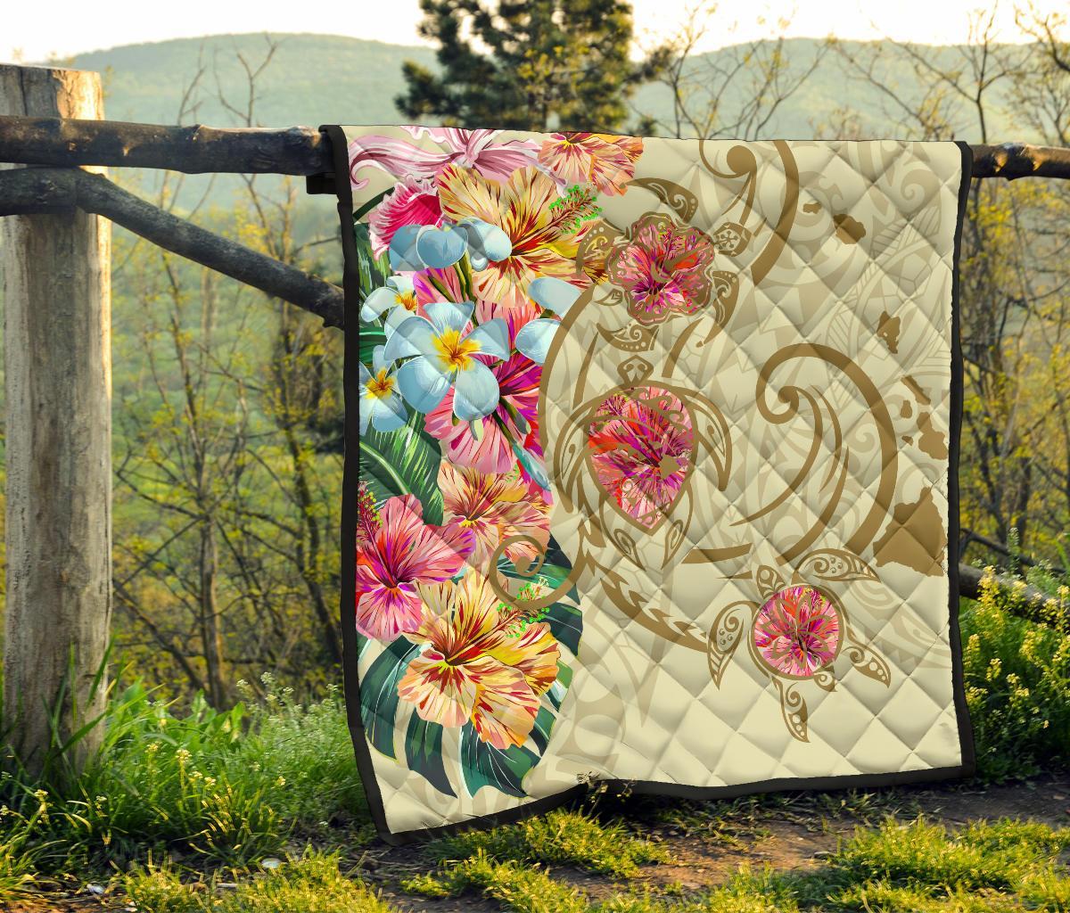 Hawaii Triple Marble Turtle Polynesian Hibiscus Premium Quilt - AH - Benjamin Style - Beige - Polynesian Pride