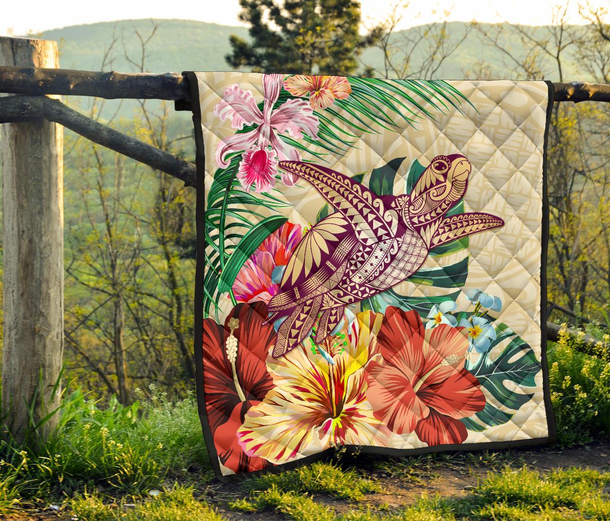 Hawaii Tropical Hibiscus Plumeria Turtle Beige Premium Quilt - Polynesian Pride