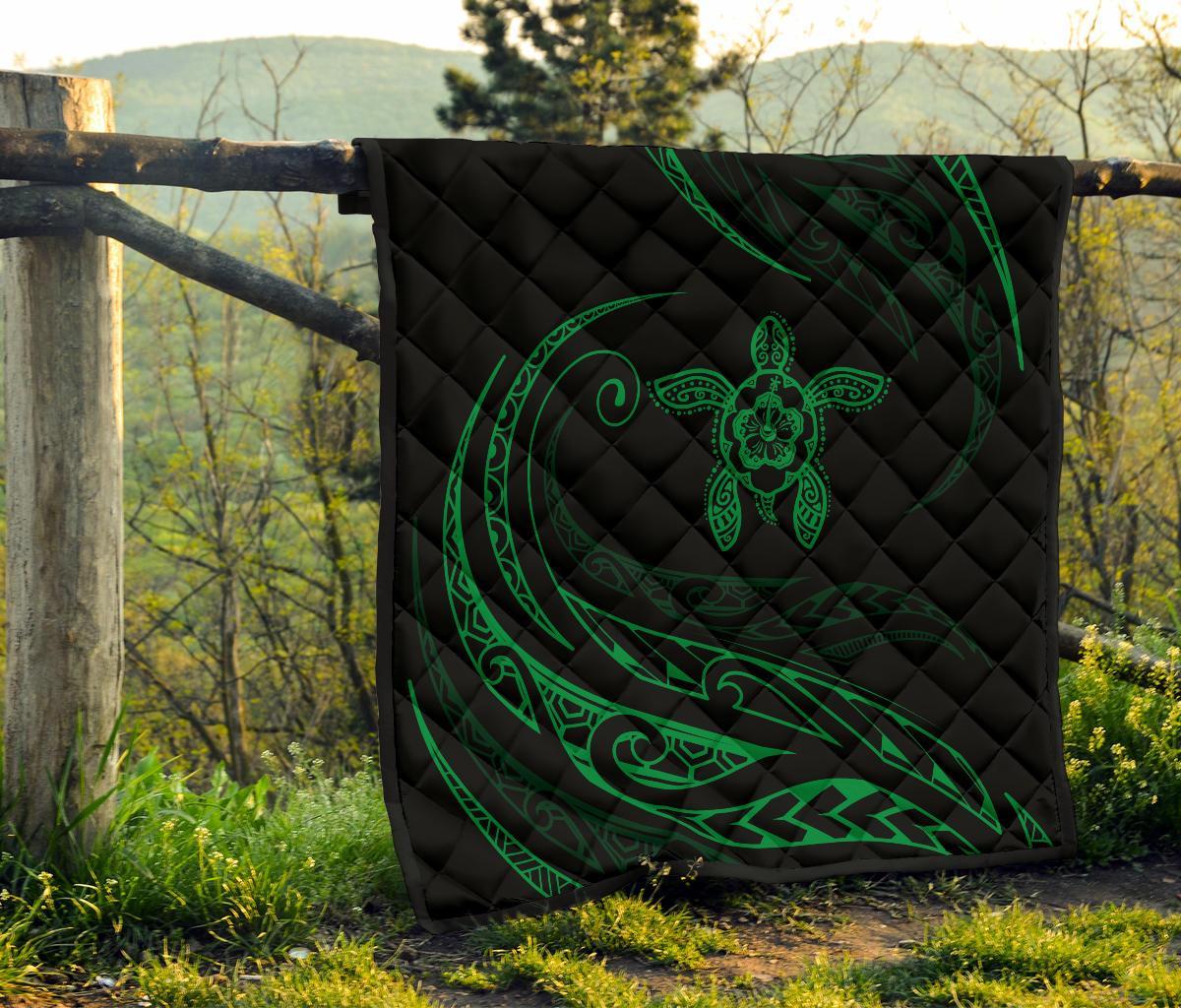 Hawaii Turtle Hibicus Premium Quilt - Frida Style - Green - Polynesian Pride