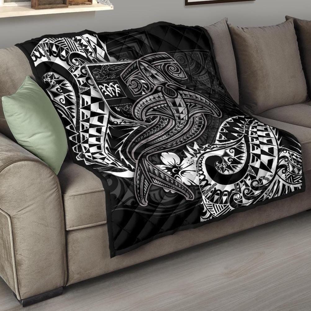 Fiji Premium Quilt - White Shark Polynesian Tattoo - Polynesian Pride