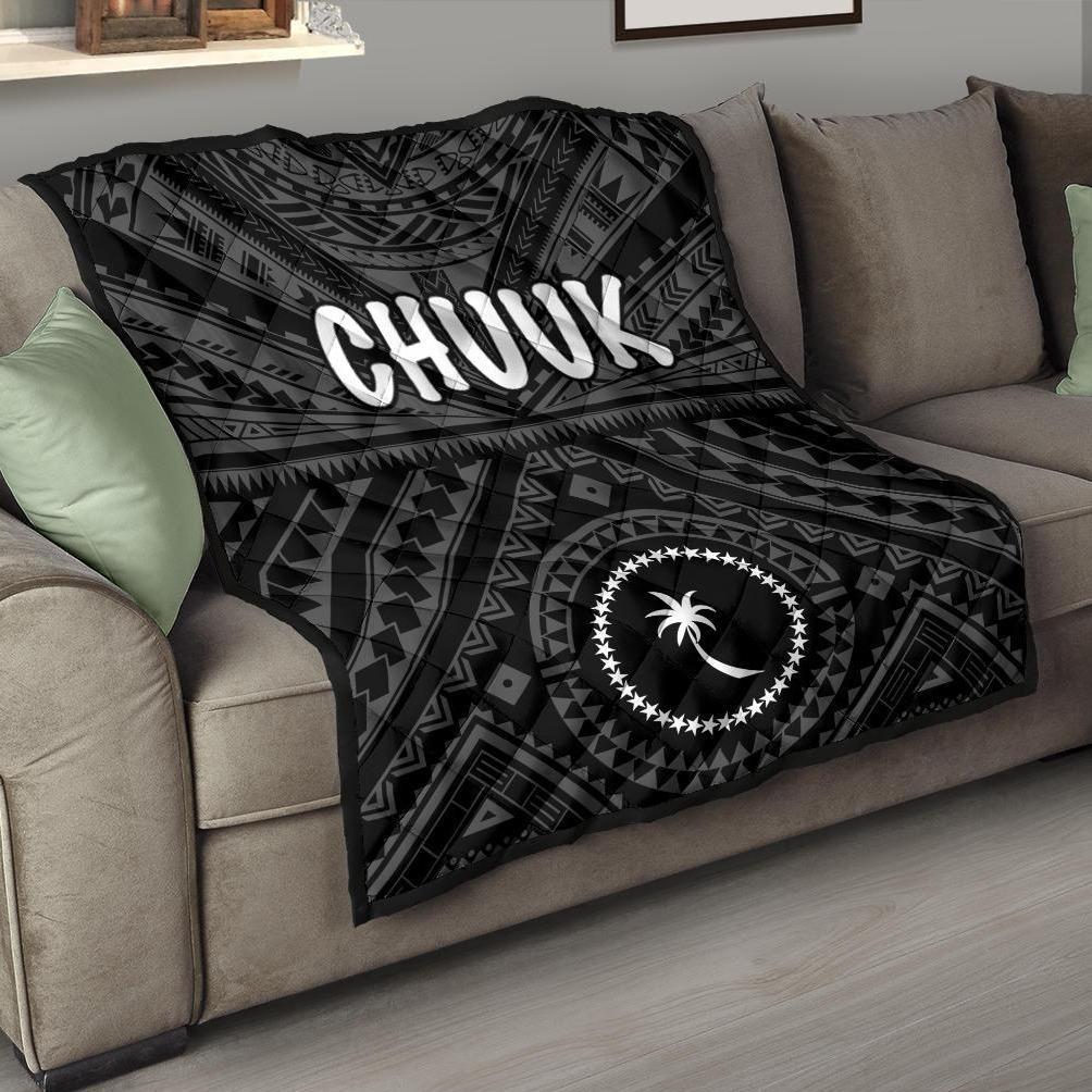 Chuuk Premium Quilt - Chuuk Seal With Polynesian Tattoo Style ( Black) Black - Polynesian Pride