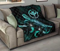 Hawaii Polynesian Premium Quilt - Turtle With Blooming Hibiscus Turquoise - Polynesian Pride