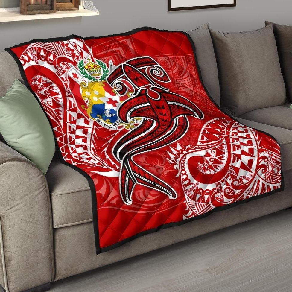 Tonga Premium Quilt - Red Shark Polynesian Tattoo - Polynesian Pride
