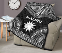 Nauru Premium Quilt - Nauru Flag Polynesian Chief Black Version - Polynesian Pride