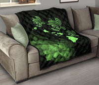 Hawaii Hibiscus Map Hidden Polynesian Green Premium Quilt - Polynesian Pride