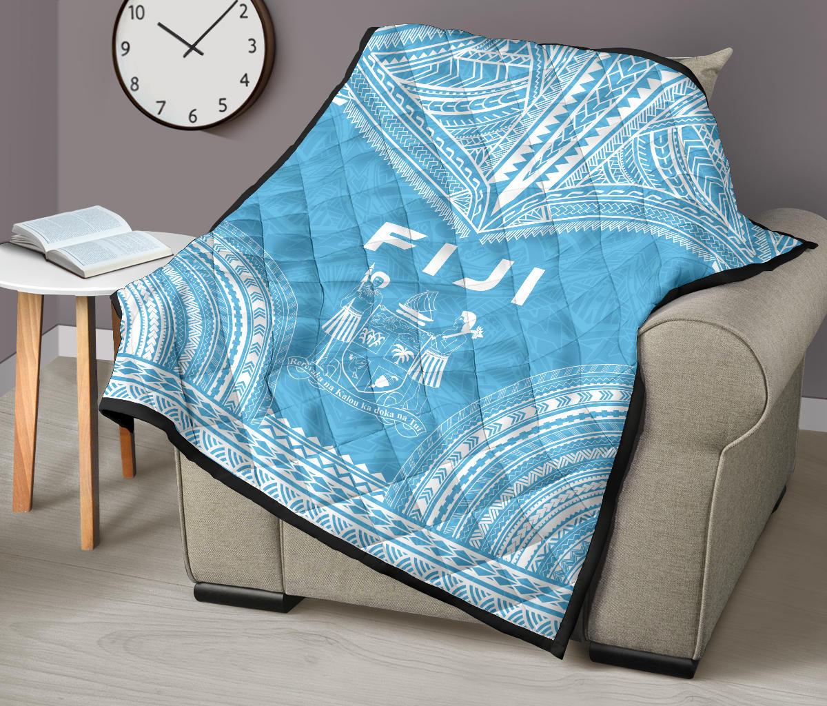 Fiji Premium Quilt - Fiji Coat Of Arms Polynesian Chief Light Blue Version - Polynesian Pride